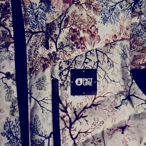 The Picture Pluma women’s ski jacket, new without tags, never worn.